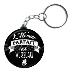 Porte-clés badge L'homme parfait est Verseau-Réf PC897