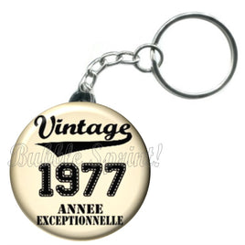 Porte-clés badge Vintage date 1977 -Réf PC949